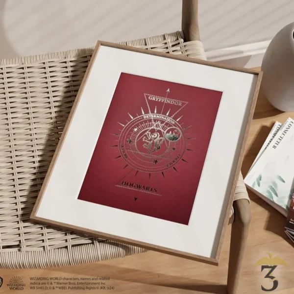 Affiche deluxe letterpress arteonn / wizarding world – gryffondor 21×30 - Les Trois Reliques, magasin Harry Potter - Photo N°5