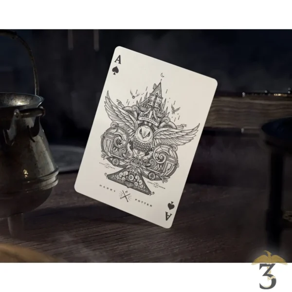 Jeu de carte theory11 rouge - Les Trois Reliques, magasin Harry Potter - Photo N°6